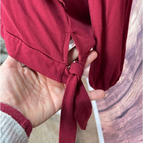 J. Crew Mercantile burgundy red ruffle V-neck  blouse women’s size L - Picture 6 of 16